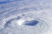 台風10号で九州のホームセンターがヤバい