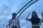 AKBの新メンバーがへそピ開けてるのバレて炎上してるけど青葉坂はちゃんとへそピ検査しろよ