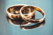 彼女が低学歴で結婚するか悩んでる