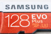 俺「任天堂のMicroSDカード買おうかな」任天堂ストア「SAMSUNG」