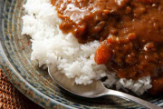 カレーライスを食べるとき「混ぜるor混ぜない」どっち？混ぜるのは邪道か、むしろカレーの醍醐味か