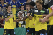 誕生日前日のゴールが5試合ぶりの勝利に導く決勝点に…柏MF小泉佳穂「避けきれずに入った」