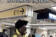 海外「日本はどうなってるんだw」 来日中の世界的歌手が日本人に全く気付かれず大ショック
