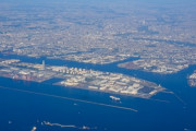 日本特有の「空港は街から離れアクセスが悪い山の中か海の上に作るべき」という風潮
