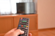 テレビって勝手につくことある？