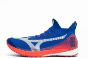 【画像】ミズノの超反発シューズ、キモすぎる