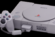 【画像】おじさん達がやってたPlayStation1がショボ過ぎてワロタｗｗｗｗｗｗ