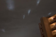 「謎の光」深夜の横浜上空に飛び交う「ＵＦＯか？」「ビーム砲か？」　その正体は