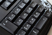 お前ら使ってるキーボードにテンキーある？