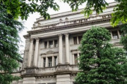 【朗報】コツコツと買い支えた日本銀行さん、前年同期比２１・１％増を記録⇒総資産額がやばいww