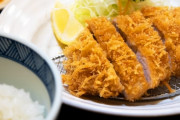 【悲報】トンカツ、日本人の6割が端から食べていた