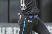 【日本ハム】新庄剛志監督「落合さんかと思った」　吉田賢吾が右越え３号ソロ！３本全て逆方向への一発