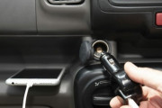 車のシガーソケットに繋いでるUSBから異臭がしてから充電できなくなった…