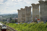 【自業自得】インドネシア、日本から横取りし中国受注の高速鉄道、工期遅れ事業費は膨張