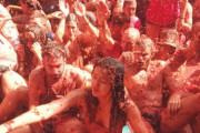 スペイン｢トマト投げつけ合う祭りするンゴ！｣インド｢ほーん｣