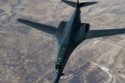 米空軍のB-1B戦略爆撃機2機が岩国基地に異例の飛来…米軍岩国基地報道部「受け入れ能力を確認するため飛来」！