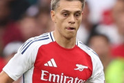 アーセナル、FWトロサールと契約延長の交渉開始か？今夏売却との報道も方針転換か