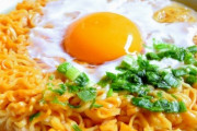 チキンラーメンが超おいしくなるトッピングを教えてください