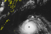 【速報】　台風１１号、予想を超えてくる・・・