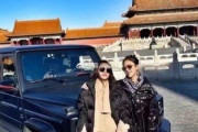 【中国】ベンツで来た。乗用車禁止の故宮に乗り付けた女性に「特権階級だ」と怒り爆発。書き込み削除で共産党への批判も