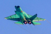 中国海軍の新型ステルス戦闘機「J-35」飛んでいる姿がついに公開される…量産間近アピール？！