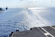 【軍事】米海軍の物流。補給艦から航海中の空母に物資を届けるには？米軍が公開した映像が人気に。