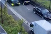 【動画】 チンピラ車、優先の佐川のトラックを下がらせる・・ 告発動画に衝撃走る