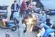 【動画】中国、ウキウキデート中の男のバッグの中のサムスン･スマホが突然、火噴いて爆発！