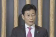 西村担当相「鉄道乗客数5、6割減では2、3カ月かかる。1カ月で成果をあげるため経団連会長に出勤7割削減を要請」