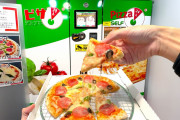 海外「おいしそう！」岩手の焼き立てピザ自販機目指してカーシェアで…日本の便利が際立つ旅映像にびっくり