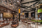 【悲報】スタバ、イタリア初出店でとんでもない店舗を作ってしまう・・・