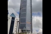 【恐怖】高さ350mの中国高層ビル、地震でもないのに突然揺れ始めてしまう
