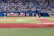 【GIF】ヤクルト村上、身内に敵がいた
