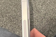 【悲報】iPhone15 Proさん、もう電池が膨張してしまう