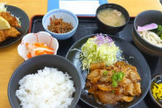 【画像】いつもの定食屋に昼飯ためにきたー