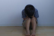 【ネグレクト】「数日だったら大丈夫だと思った」34歳女さん、小学生の息子を2日以上放置してライブ遠征に行き脱水症や低血糖にさせた疑いで逮捕される
