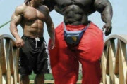 【衝撃】世界ランキング『1位のマッチョ』とんでもない筋肉がヤバい→お前らの想像する1.5倍くらいヤバいｗｗｗｗｗｗ