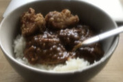 ワイの今日の昼ごはんカレーをご覧ください