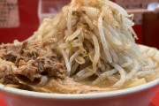 【ふぅ…】ワイ、二郎系食った後に「もういらん」だが翌日..→結果ｗｗｗｗｗ