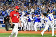 カープ、4連覇の夢消滅。長野5号3ランで今永KOも7点差から悪夢の延長サヨナラ負け【広島8-11xDeNA/試合結果】