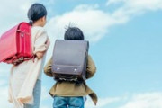 小学生の3人に1人がランドセルの重さで体調不良