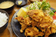 パチ屋に来たワイ、3万円の唐揚げ定食を食べて怒りの帰宅