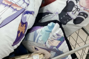 【画像】しまむらでアニメキャラの抱き枕が売り出されてしまうｗｗｗｗｗｗ