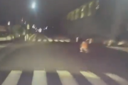 【動画】夜道にいきなり道路に飛び出す子供これでも轢いたらこっちが悪いのか？