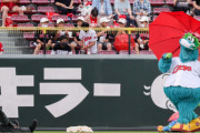 カープvsヤクルトは雨天中止。神宮球場は霧のような小雨