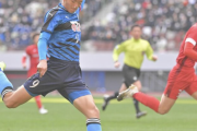 【高校サッカー】東山がＰＫ戦で大津を破り初の決勝進出…先制許すも松橋啓太のゴールで同点、ＧＫ佐藤瑞起が２本をセーブ