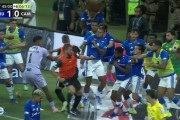 サッカーで歴史的大乱闘が発生！23人がレッドカード→退場ｗｗｗｗｗ※動画あり