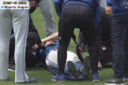 【今年もか…】 日ハム・五十幡、フェンスに激突　担架で退場