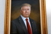 【悲報】トランプ大統領の肖像画を描いた画家、最悪なことになっていた