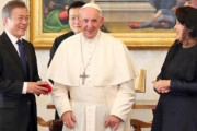 【霊的に生まれ変われ】韓国・文大統領　きょうローマ教皇と会談＝改めて訪朝要請か